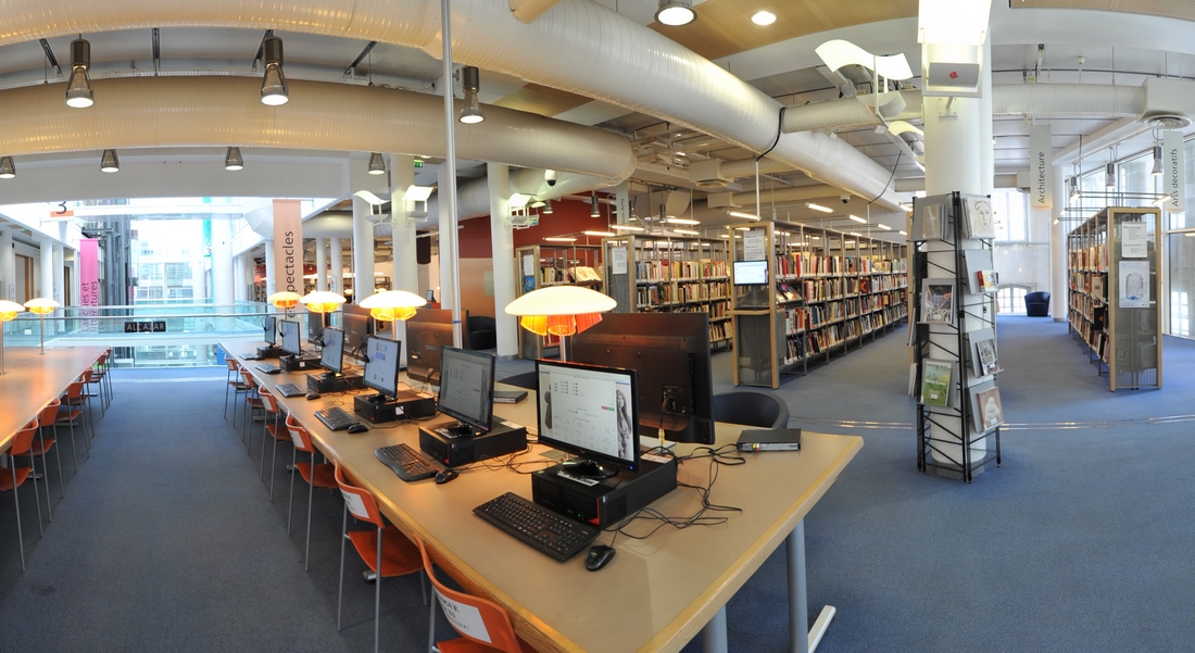 Postes de travail de la bibliothèque municipale de l’Alcazar à Marseille. Mairie de Marseille ouverture-donnee-marseille