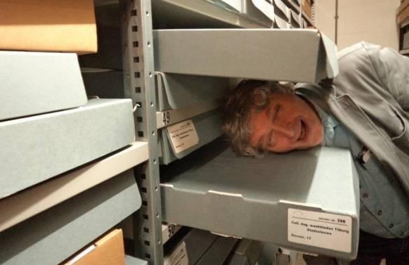 Soyez créatifs ! Envoyez-nous vos plus beaux shelfies ! (RATilburg)