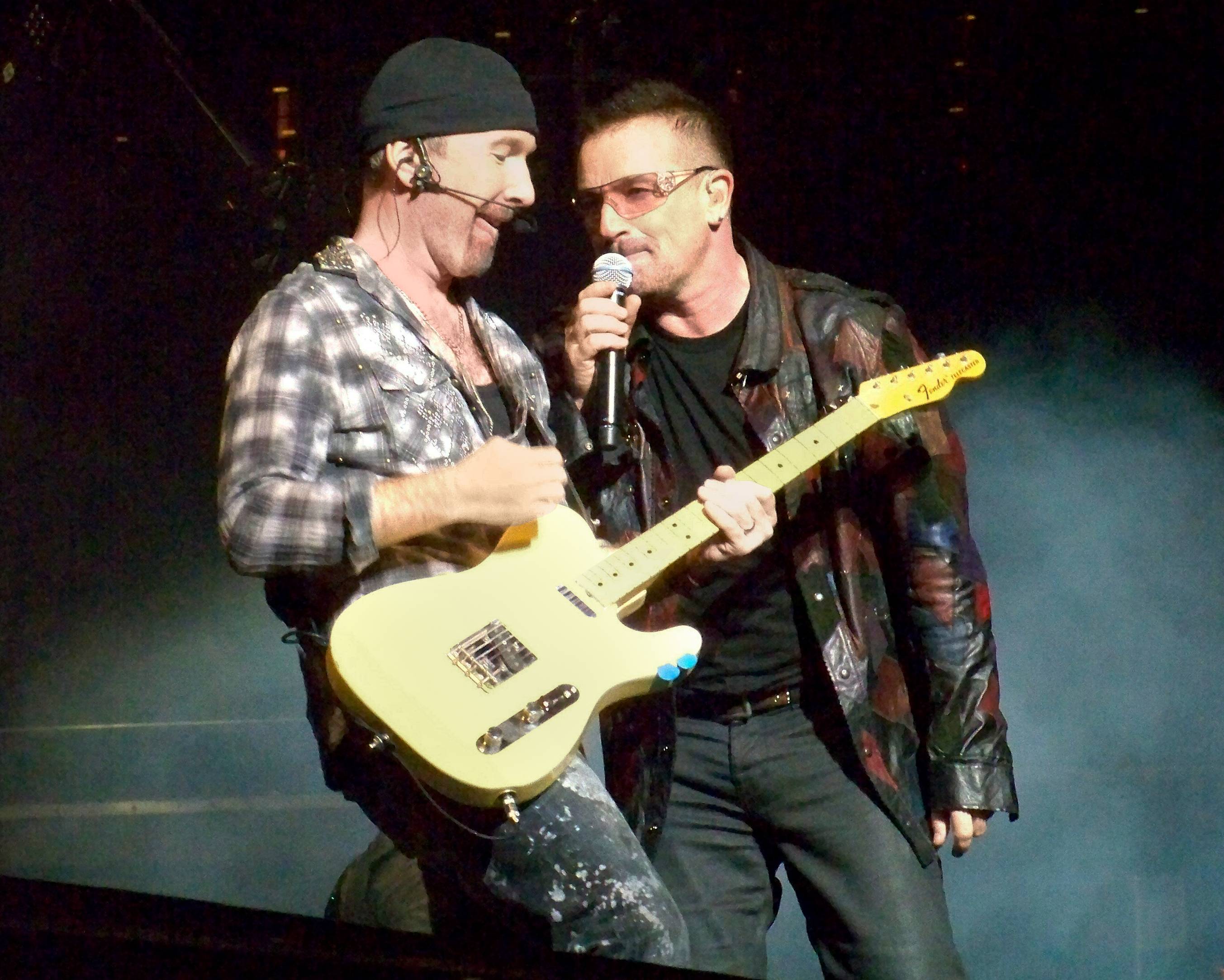 Bono et The Edge du groupe U2 au Gillette Stadium de Foxboro en 2009. (xrayspx/Flickr)