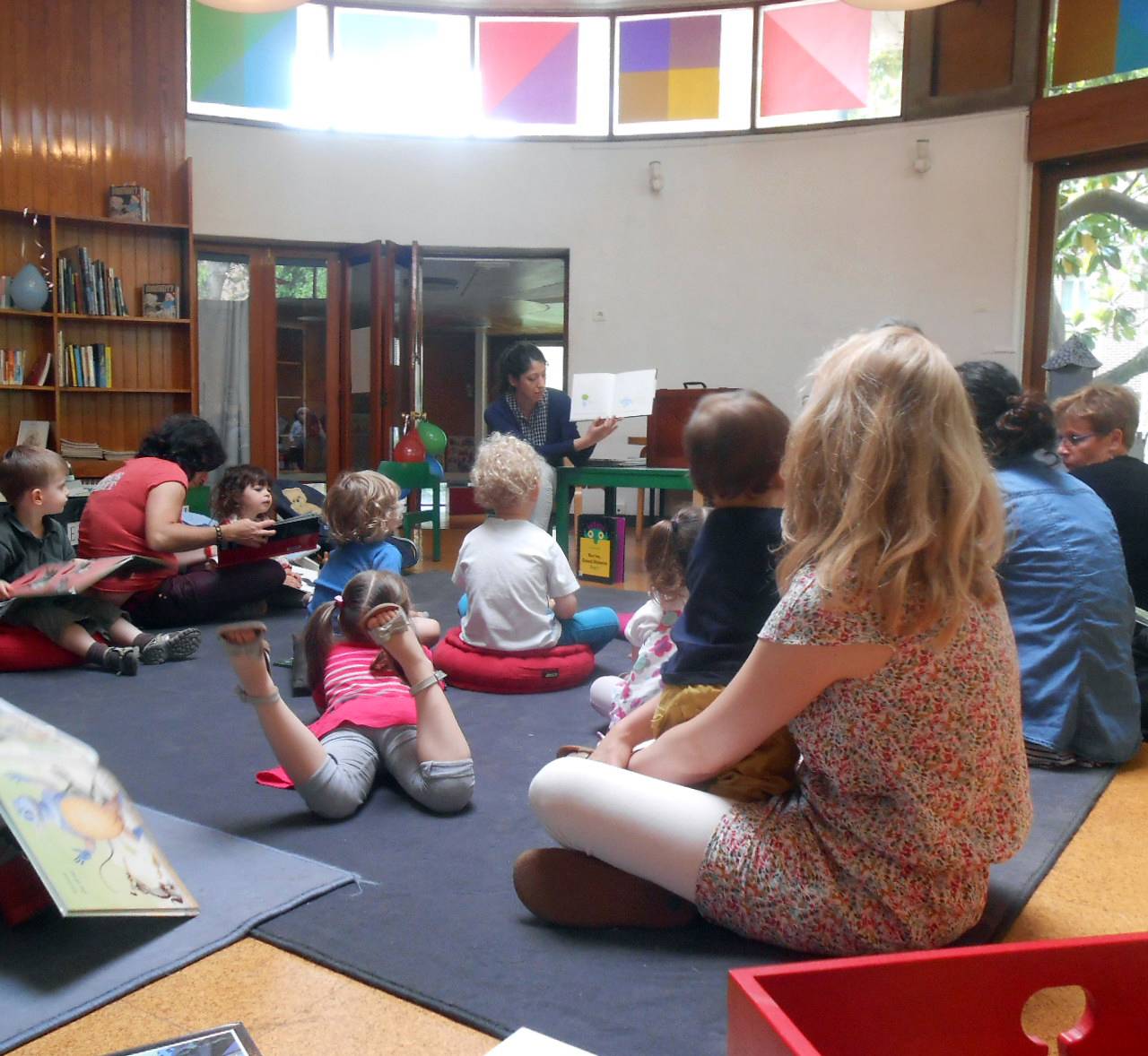 La Petite Bibliothèque Ronde bénéficie d'un statut associatif depuis 2007. Son bâtiment et son mobilier sont classés depuis 2009. (Crédit : La Petite Bibliothèque Ronde)