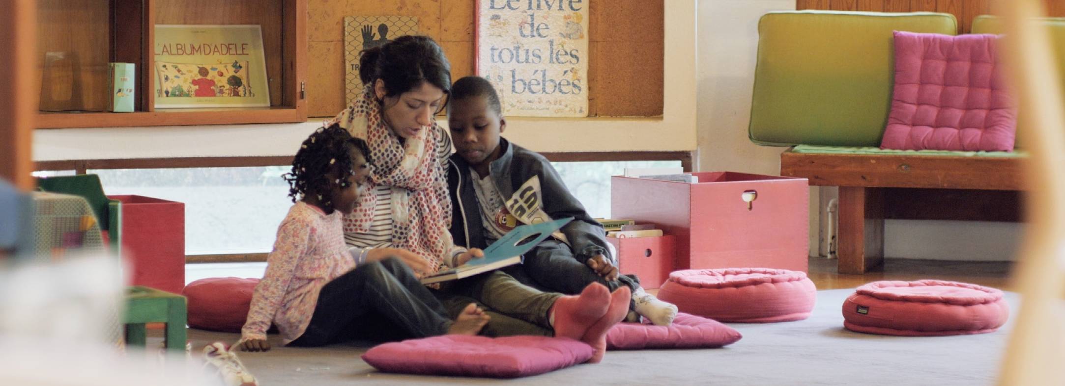 La Bibliothèque est à nous est un documentaire réalisé par Kaspar Vogler et coproduit par Les hautes lumières et la Petite Bibliothèque Ronde, avec la participation du Fresnoy, Studio National des Arts Contemporains. (DR)