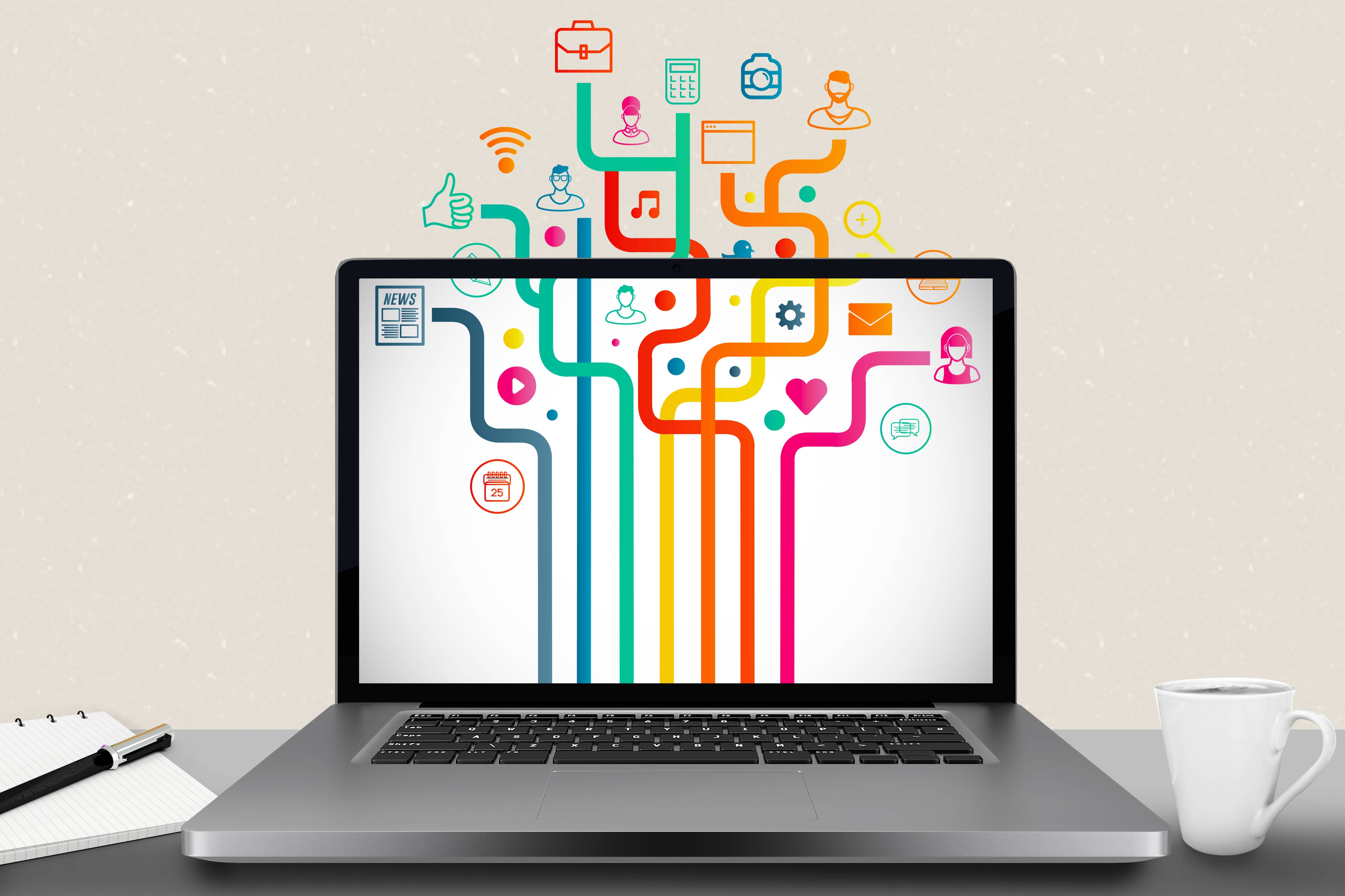 Habitués à des apps grand public user centric, les employés exigent désormais la même ergonomie et la même qualité d’interaction avec leurs outils professionnels. Ordinateur avec centralisation de l'information