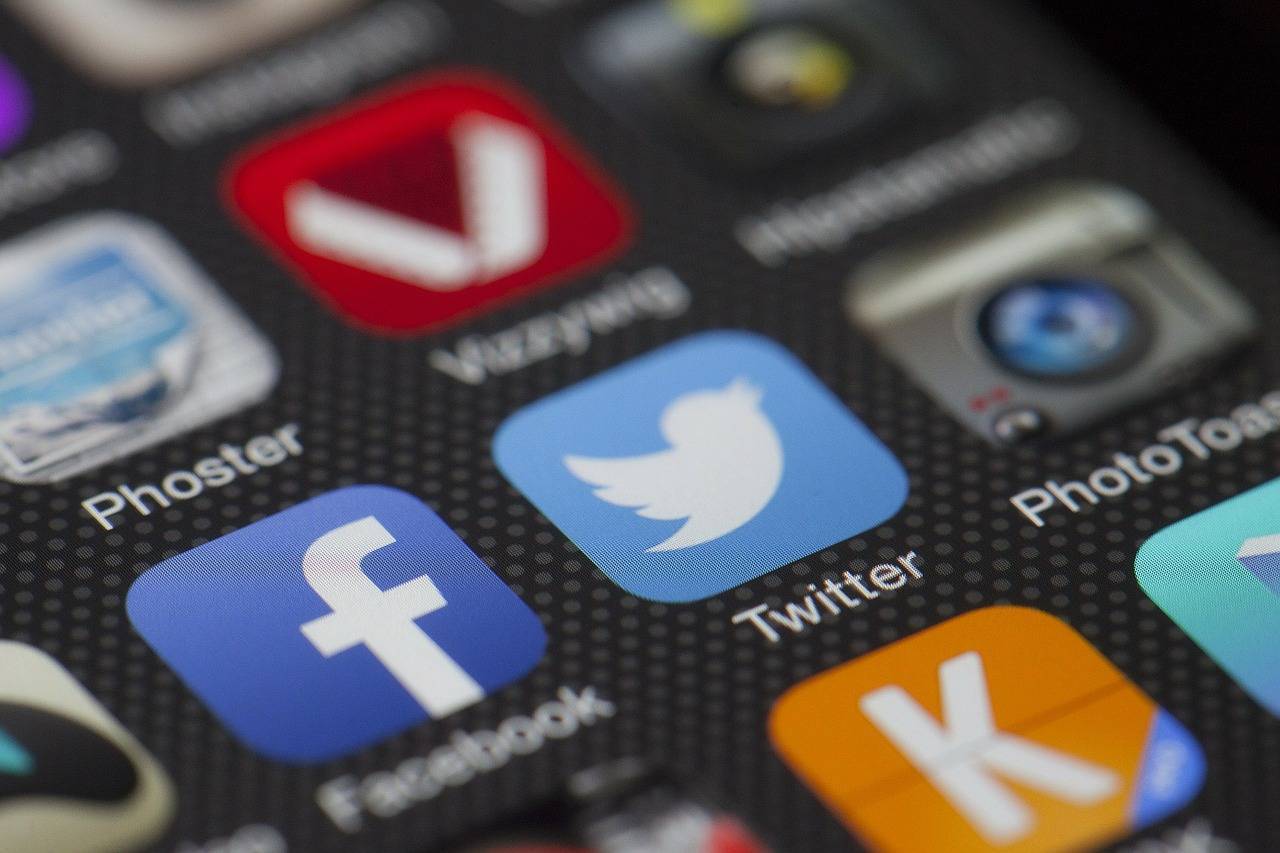 “Il y a une Twitter et une Facebook dépendance de la presse”. (DR)