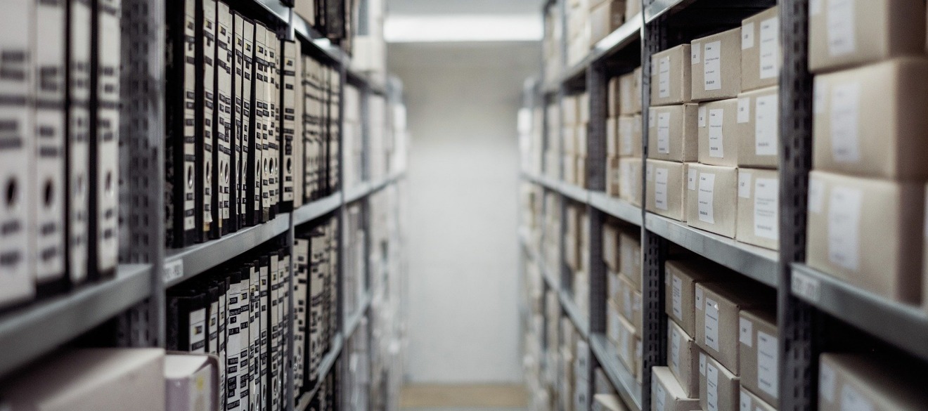 « Comment réussir l’archivage de vos notes de frais ? » : une vaste question à laquelle les experts de Novarchive ont tenté de répondre le 23 septembre dernier sur Documation. (Pixabay/Pexels) archives-archivage-electronique-dematerialisation