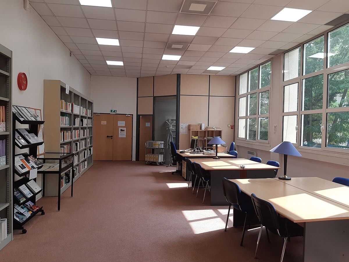 Eglise-ouvre-prematurement-archives-relatives-abbe-Pierre