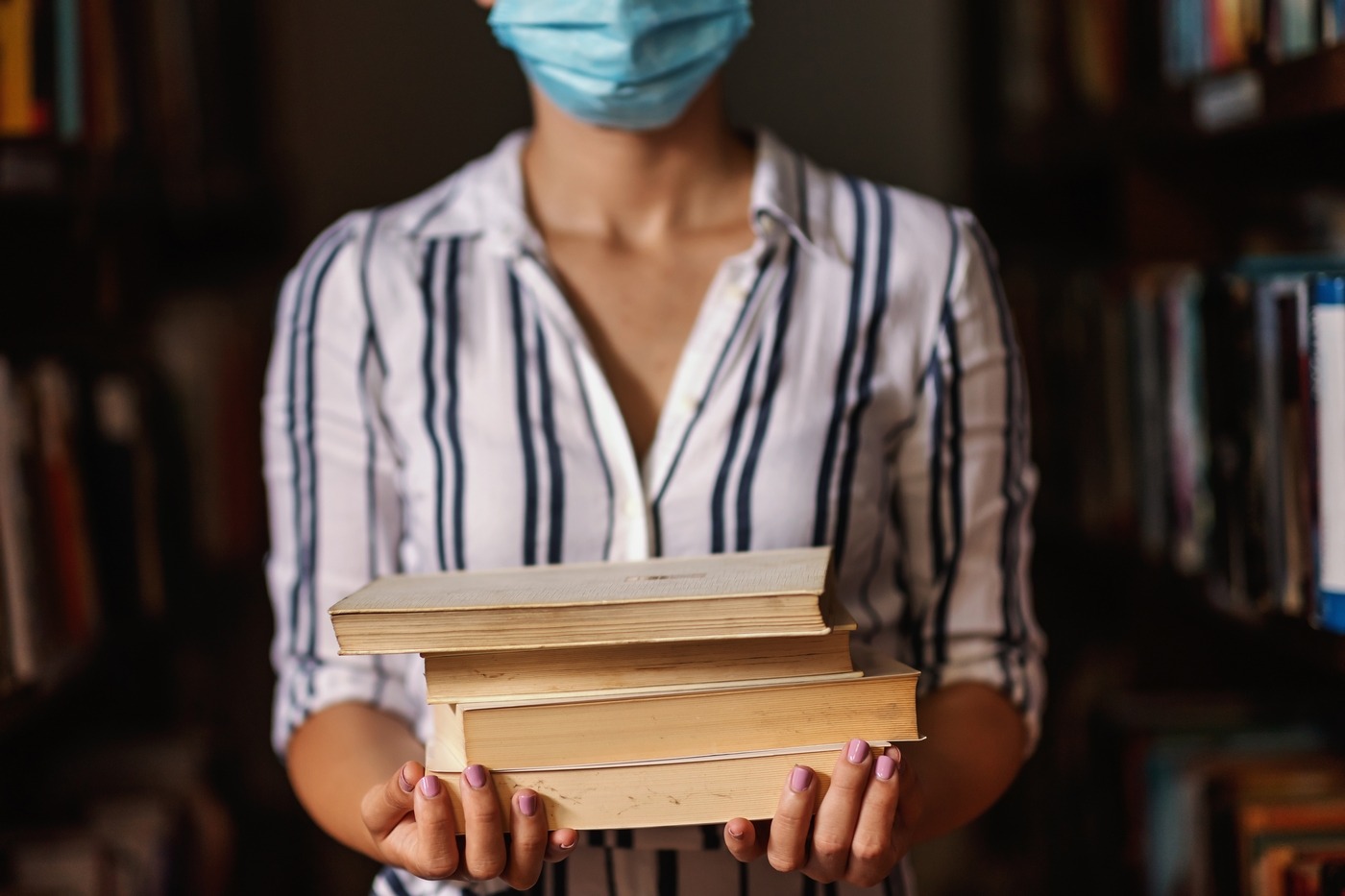 À la bibliothèque interuniversitaire de la Sorbonne à Paris, 70 ouvrages sont susceptibles de contenir de l’arsenic. (freepik/dusanpetkovic) Arsenic-bibliotheque-usagers-professionnels-doivent-inquieter
