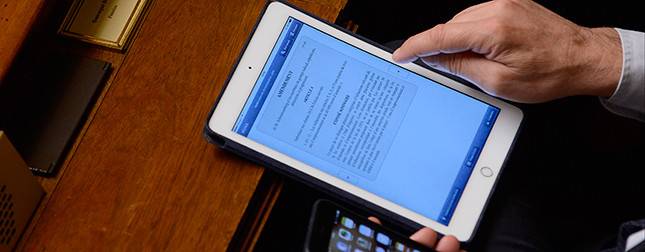 Tous les députés disposent désormais d'une tablette numérique (Assemble nationale)