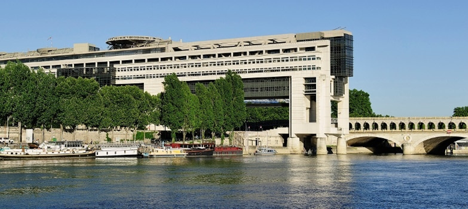 Avec la facture électronique obligatoire dès 2023, la France entre résolument dans l’ère du digital pour les processus achat / vente. Bercy économie
