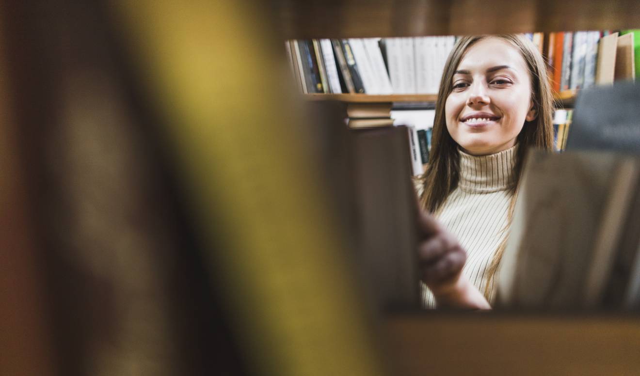 bibliothecaire-bibliotheque-livre