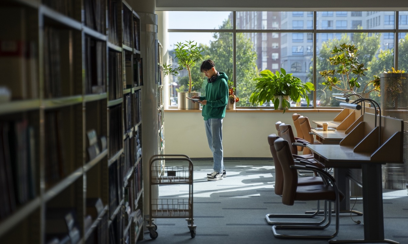 Les bibliothèques représentent plus de 4 millions de m2 en France. (Freepik) sobriete-energetique-bibliotheques-propositions-abf