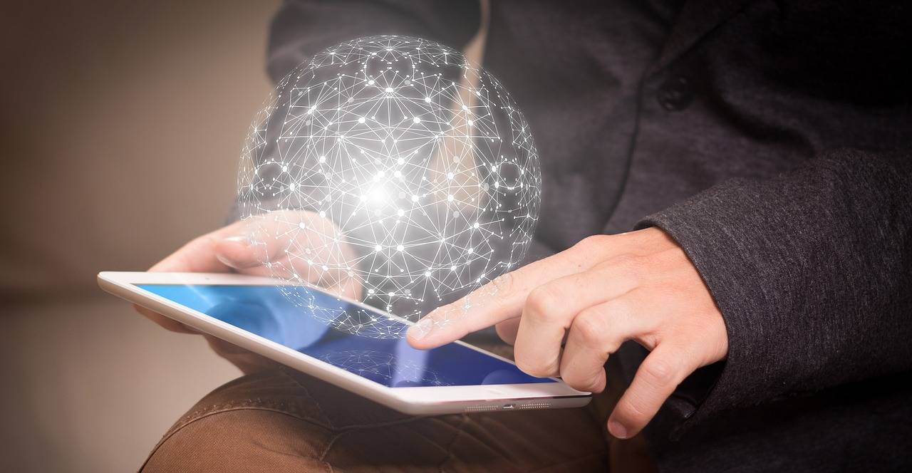 "Plus vos formulaires de collecte seront sophistiqués, plus les data, une fois dans vos systèmes informatiques, seront facilement utilisables", assure Antoine Denoix dans son livre Big data, smart data, stupid data (Dunod). (Crédit : Pixabay/Geralt) big-data