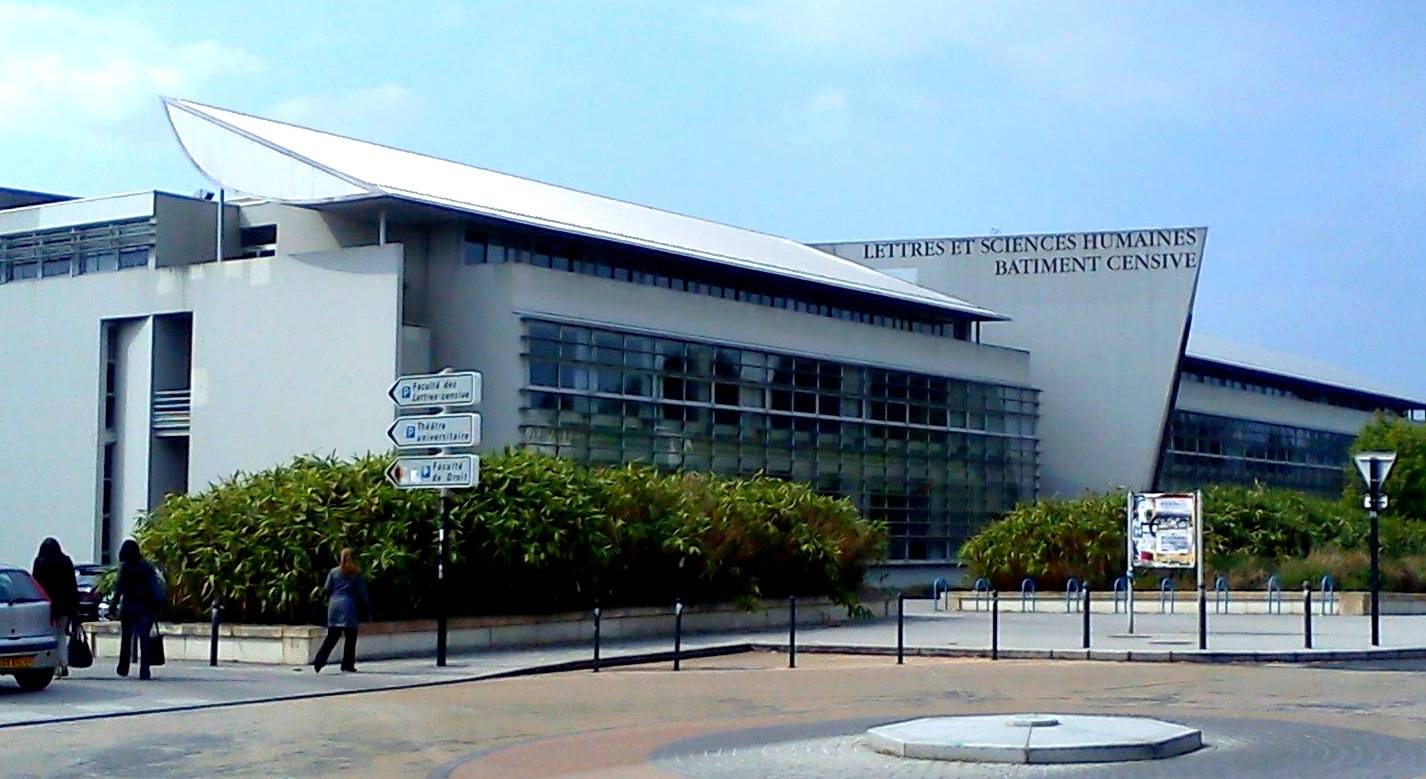 Le bâtiment Censive, photographié en 2012, qui abrite aujourd'hui l'UFR Lettres et Langage de l'université de Nantes. (Wikipedia/Alex de Louise)