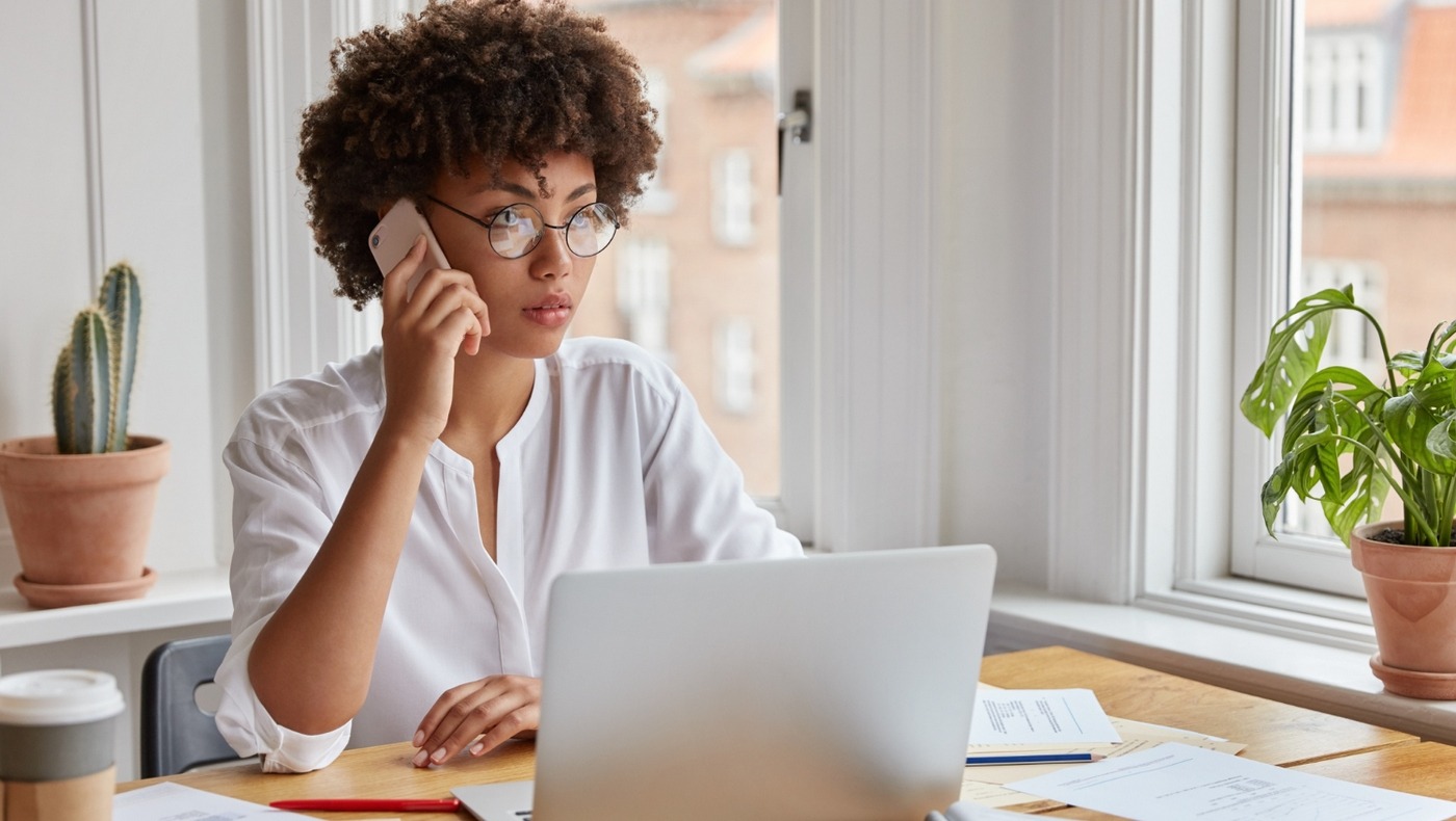 Le chief data officer (CDO) ou directeur des données doit mettre en place un plan de collecte des données et s’assurer de leur fiabilité. (Freepik/wayhomestudio) chief-data-officer-cdo-metier