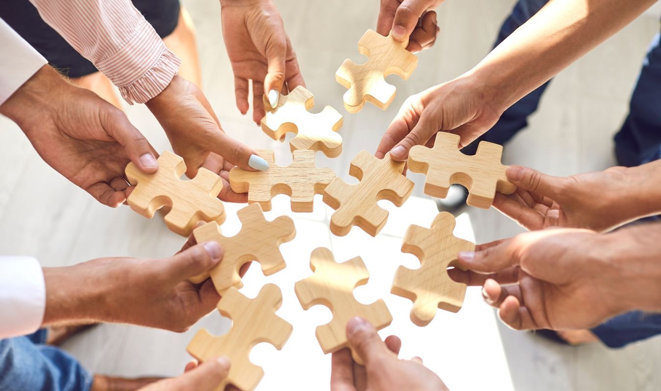 Des bibliothèques font appel aux usagers pour identifier leurs besoins. (Canva) coconstruire-bibliotheque-demain