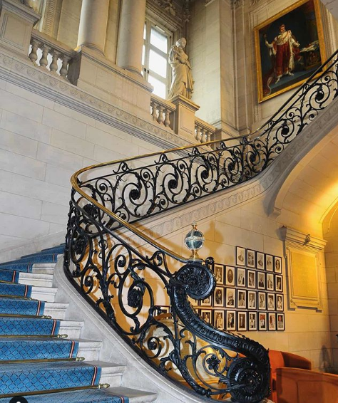 L’escalier d’honneur de la Cour des comptes (Cour des comptes)