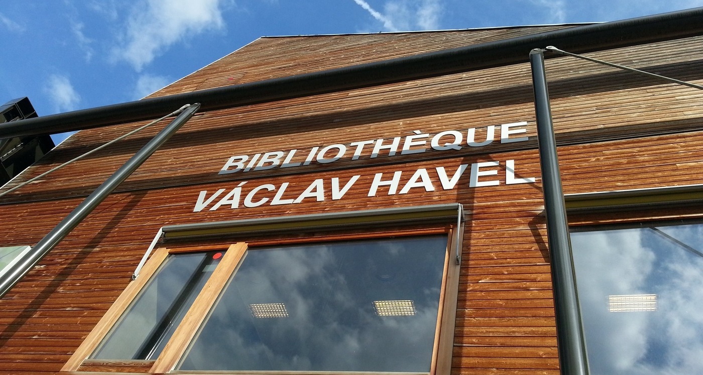 covid-19-bibliotheque-paris-vaclav-havel