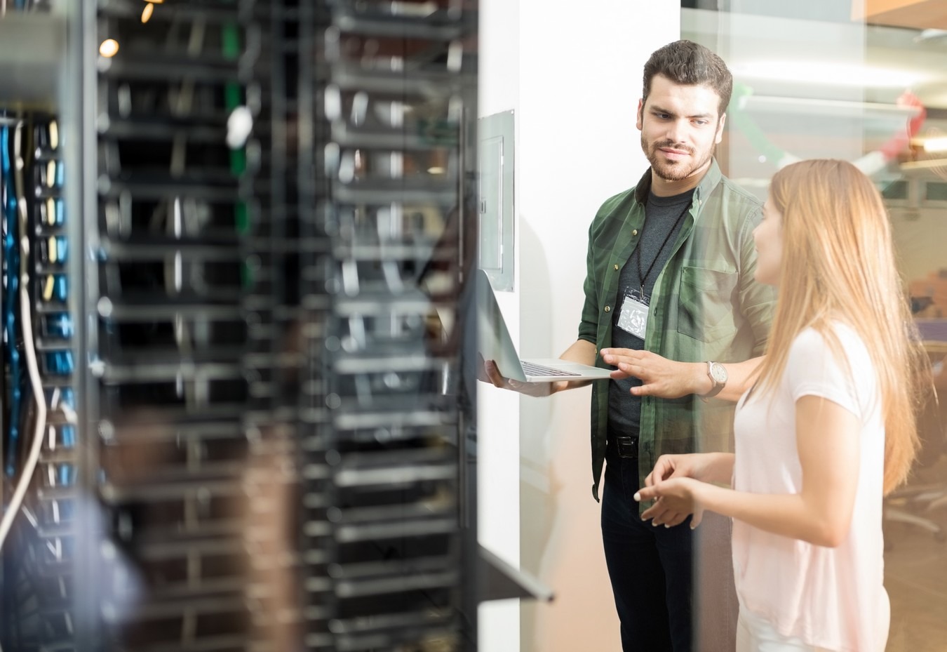Stratosfair propose d'héberger ses données de manière plus responsable. (Tonodiaz/Freepik) start-up-stratosfair-datacenter-eco-responsable
