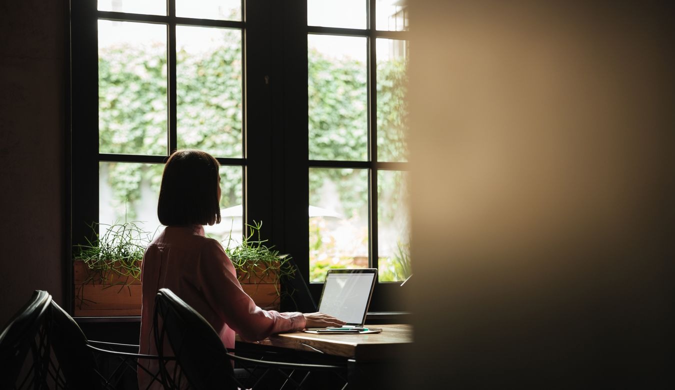 Il existe plusieurs types de licences : contractuelles, légales ou obligatoires. (Drobotdean/Freepik) droits-auteurs-cfc-remunerations