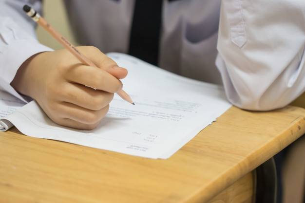 100 000 élèves sont concernés par la dématérialisation des copies du bac (Freepik)