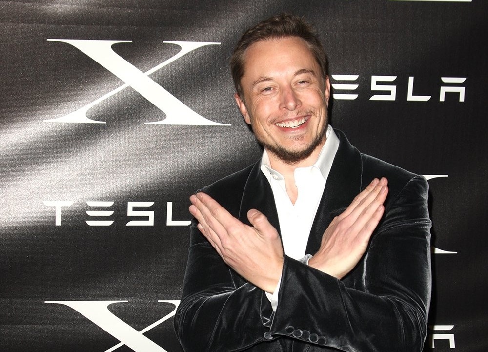 Après la vérification de compte, l'homme d'affaires s'attaque au logo et au nom du réseau social. (Crédits : Twitter d'Elon Musk) elon-musk-changement-twitter-x