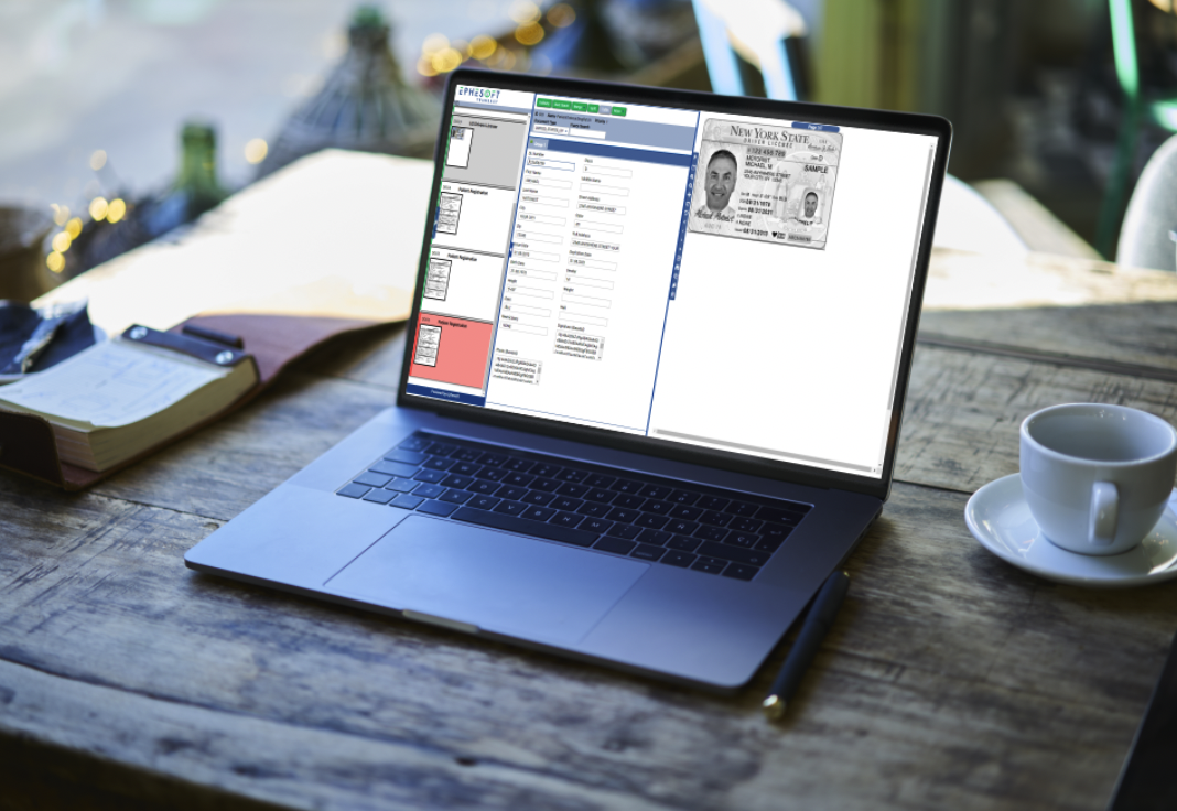 Ephesoft Transact peut désormais classer, extraire et délivrer les données issues de plus de 1 000 pièces d'identité dans le monde. (Ephesoft) ordinateur-piece-identite-capture-donnees-ephesoft-transact