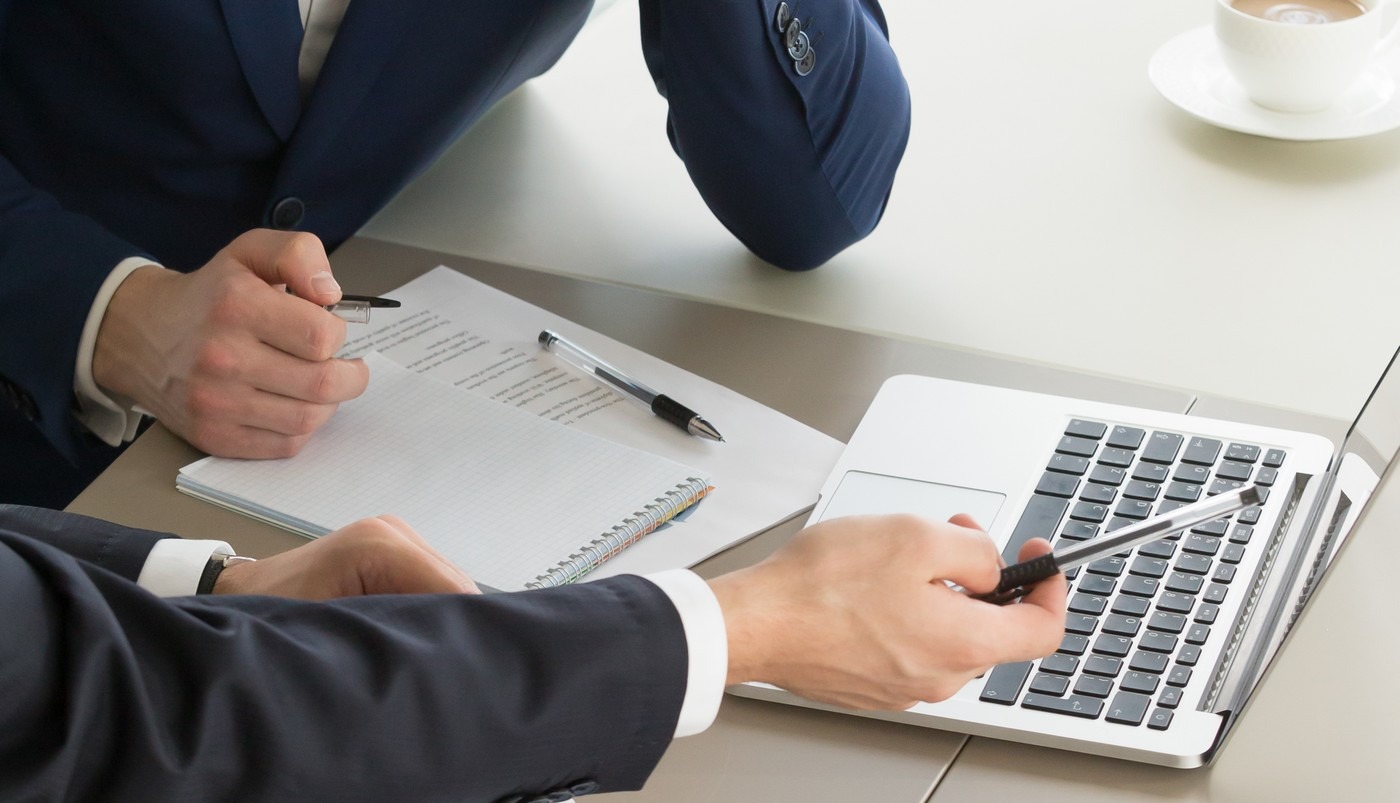 Experteam complète son écosystème de partenaires en annonçant une nouvelle alliance avec Mozzaik365 (freepik/yanalya) Experteam-collabore-Mozzaik365