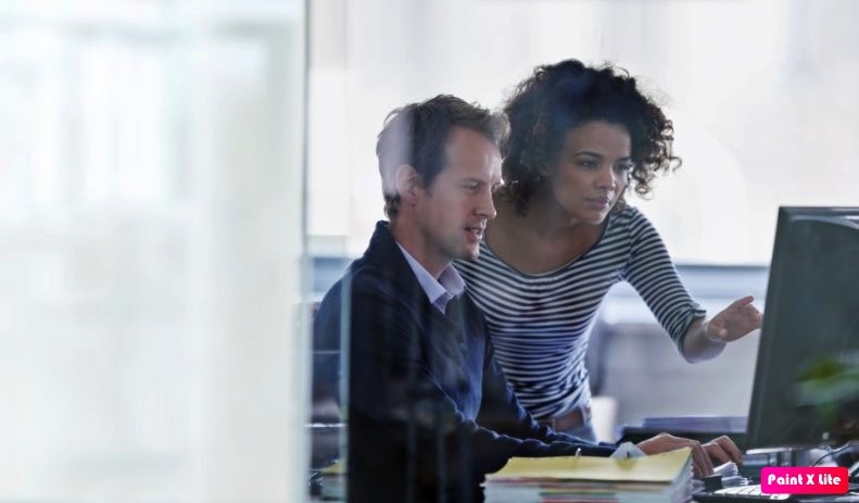 La solution de DocuWare permet, en effet, de centraliser, de gérer et d'automatiser la gestion de nombreux autres documents et données d’entreprises dont les documents RH, la documentation Qualité, les documents techniques, contractuels, juridiques, etc. Facture électronique