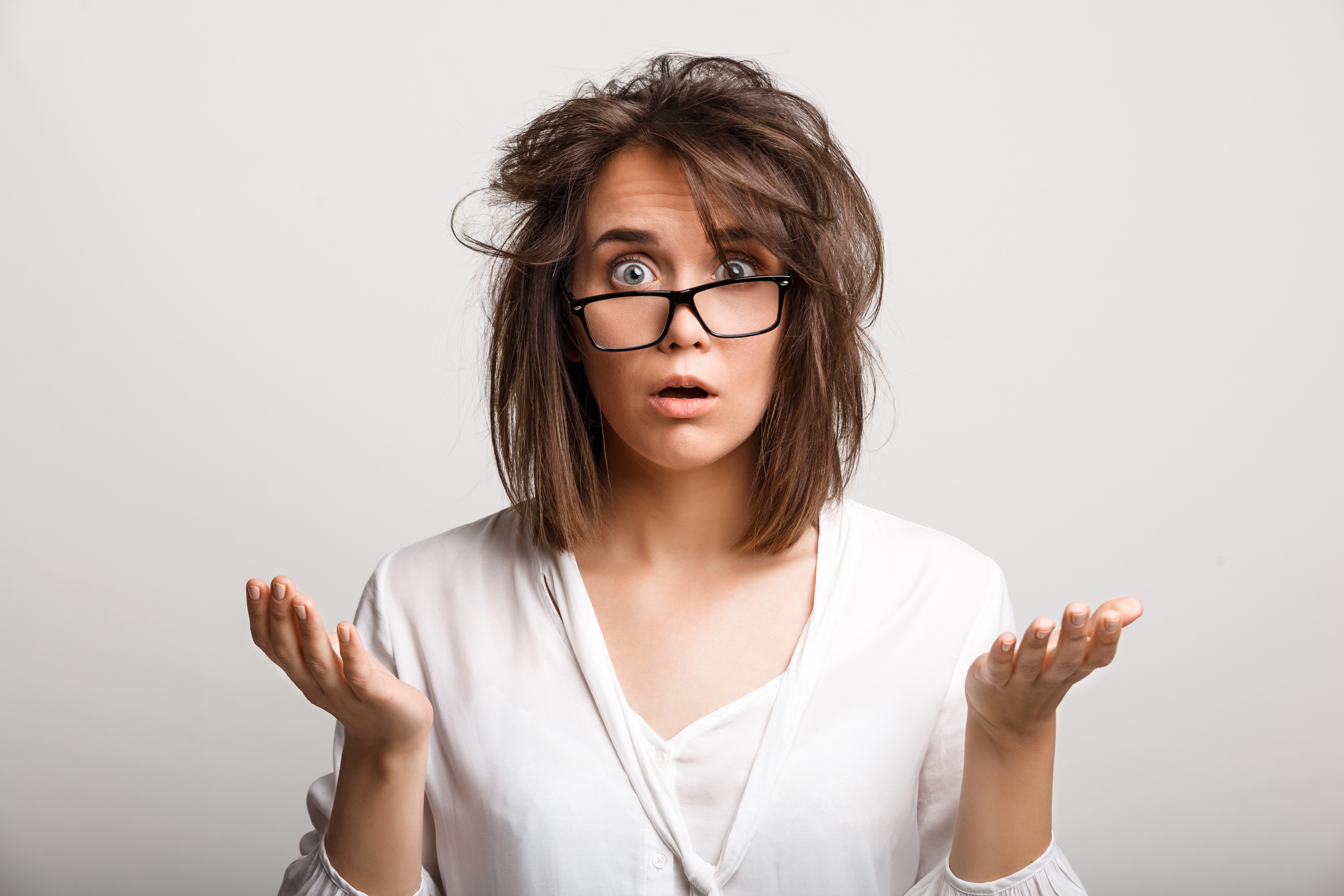 Il existe de nombreuses solutions sur le marché : RSE, GED, Intranets, ECM, Suites collaboratives plus ou moins complètes, etc. Le choix n’est pas toujours simple et trop souvent les besoins métiers sont succincts. femme frustrée