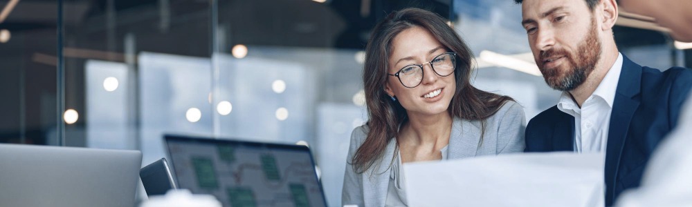 79% des entreprises du numérique évoquent des difficultés de recrutement chroniques (FreepikPremium / yaroslav-astakhov) seulement-29-%-effectifs-feminins-filiere-numerique-veut-courtiser-femmes