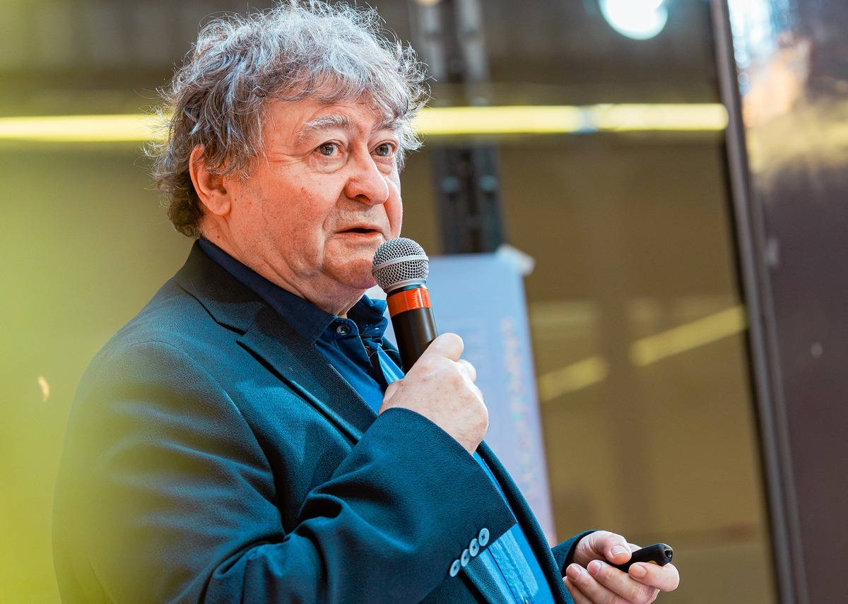 francis-jutand-gouvernance-cap-digital