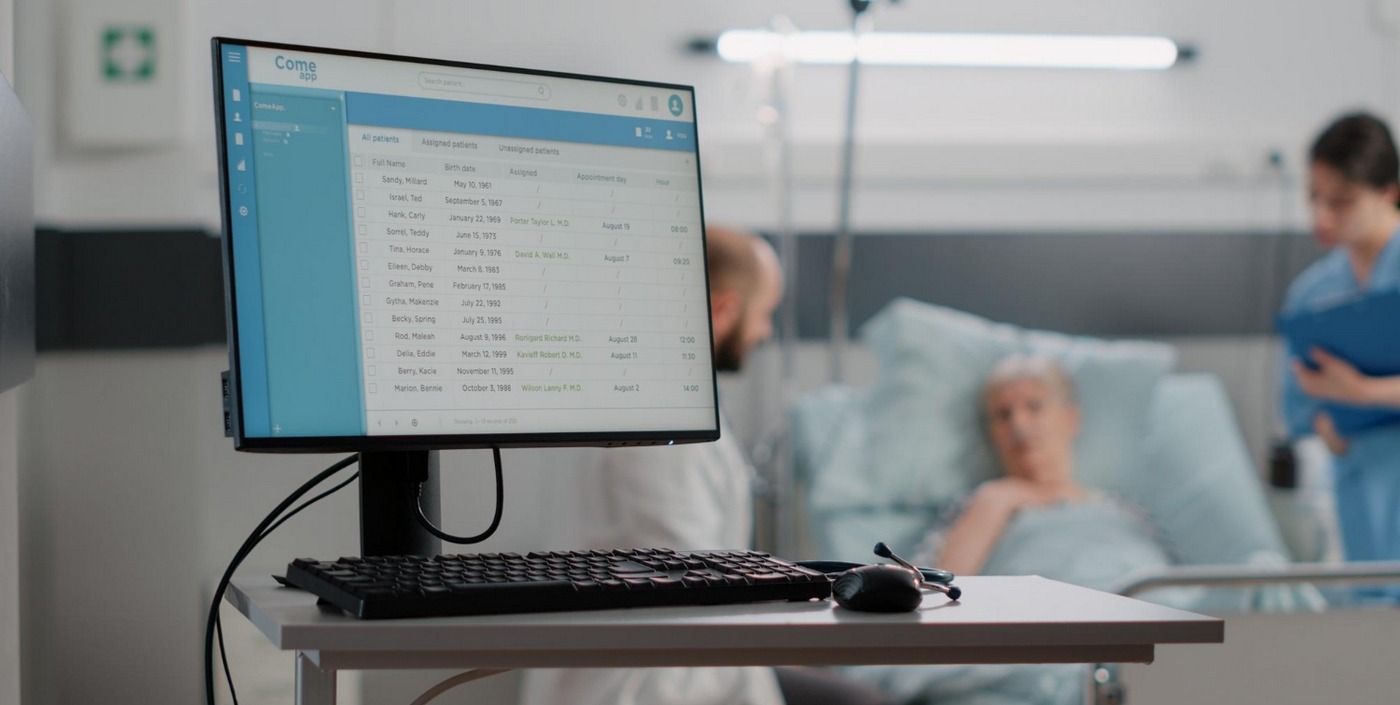 Le gouvernement prévoit d'investir 350 millions d'euros dans la lutte contre la cybercriminalité dans le secteur de la santé, et donc dans les hôpitaux. (Freepik/DCStudio) hopital-cybersecurite