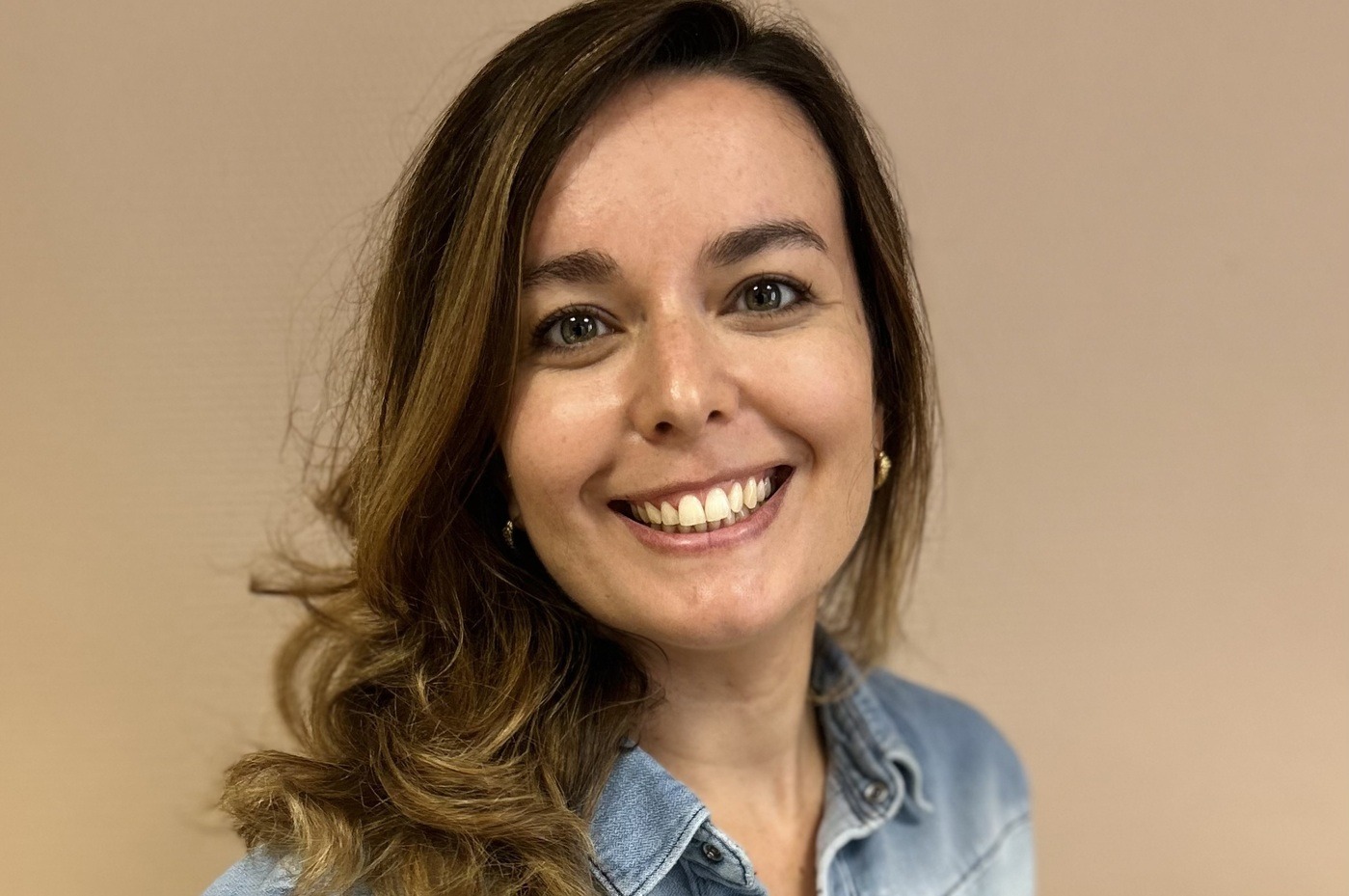 Selon Caroline Hussar, avocate au barreau de Clermont-Ferrand : "GenIA‑L for Search de Lefebvre Dalloz a une réelle plus-value par rapport à un outil de veille classique. Il serait impossible pour moi de faire marche arrière". (DR) IA-generative-service-veille-juridique