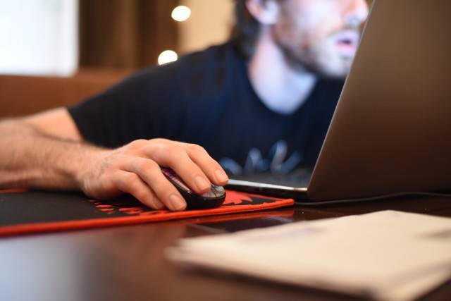 Une analyse transatlantique des fake news (Reshot)