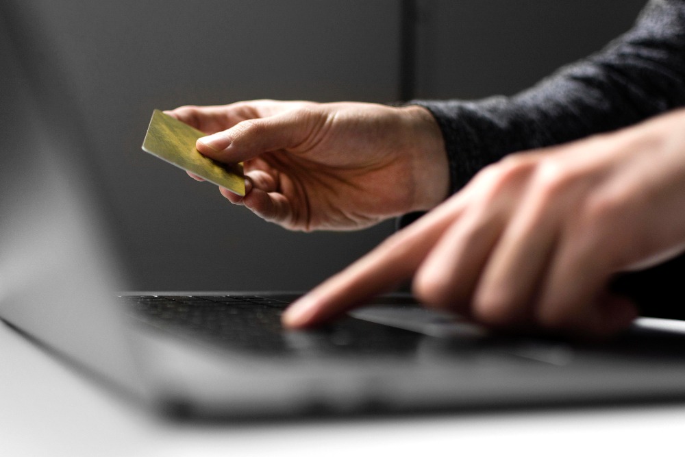 (Freepik Premium) BaseM+-IA-Itesoft-lutter-contre-fraude-documentaire