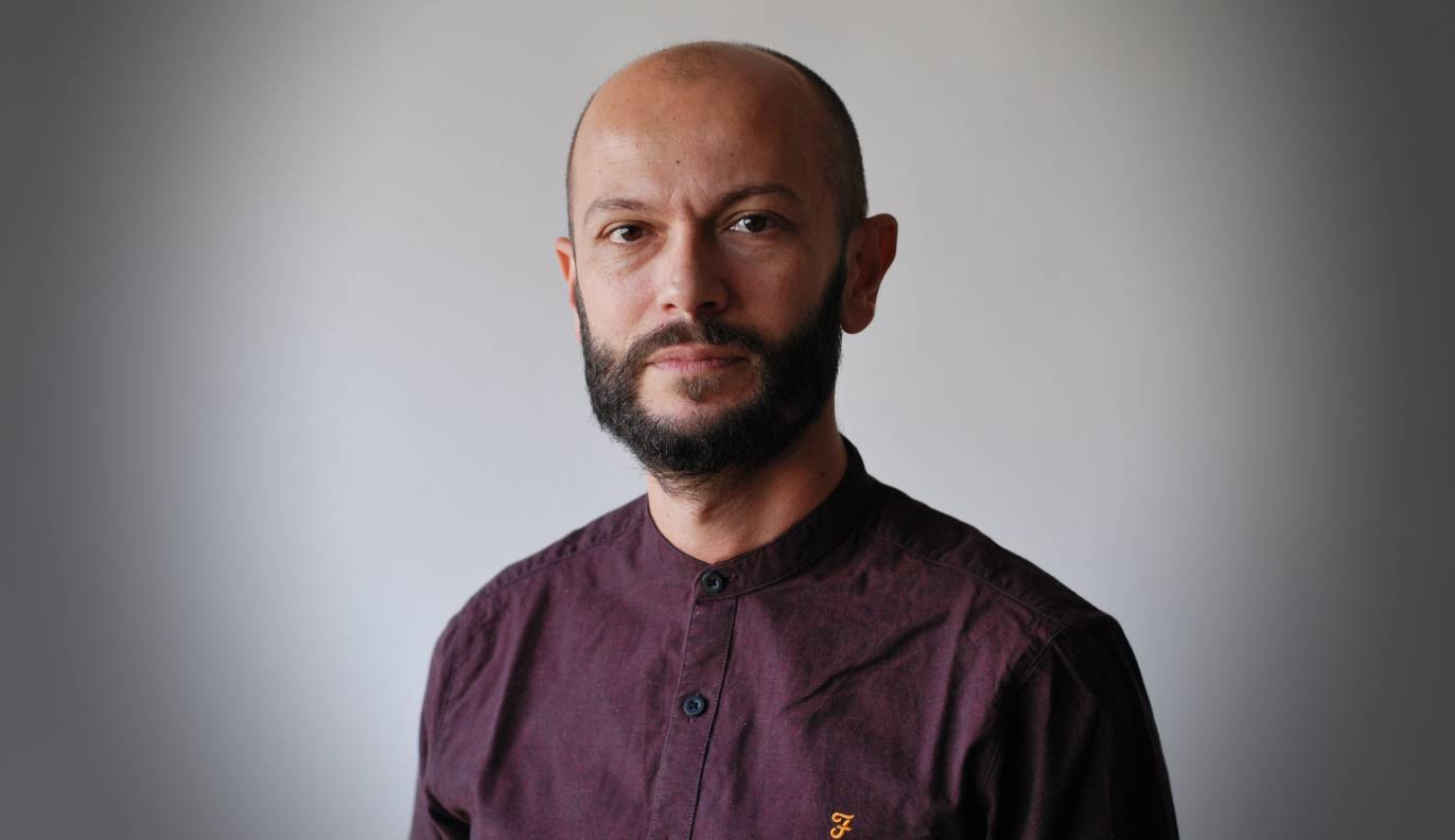 Avant de devenir le spécialiste de l'archivage électronique des Archives départementales des Bouches-du-Rhône, Julien Benedetti fut archiviste itinérant pendant sept ans. (DR) Julien-Benedetti-archiviste-numerique