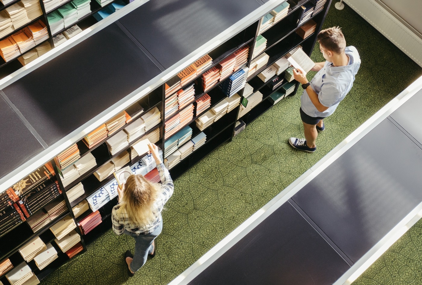Montréal : les personnes qui sentent mauvais bientôt exclues des bibliothèques. (freepik) Montreal-expulse-ses-bibliotheques-usagers-qui-manquent-hygiene