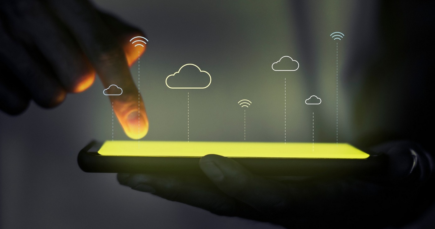 "Une couche supplémentaire d’abstraction est en train de se rajouter au-dessus des couches clouds", commente David Chassan (3DS Outscale) au sujet du multicloud. (Freepik/rawpixel.com) multicloud-cloud-hybride-infrastructures