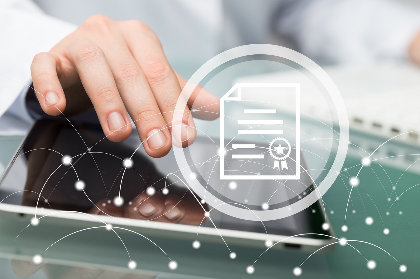 Le respect de la norme NF Z42-026 garantit sécurité et authenticité, conformité légale, optimisation des processus, transparence et traçabilité ainsi que la préservation des archives. (freepik/BillionPhotos) Numerisation-reglementation-norme-pour-donnees-conformes