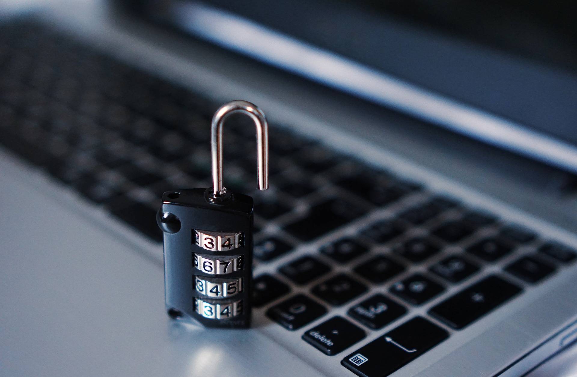 Le parapheur électronique intéresse autant les acteurs publics que les acteurs privés. (Pixabay/TheDigitalWay)