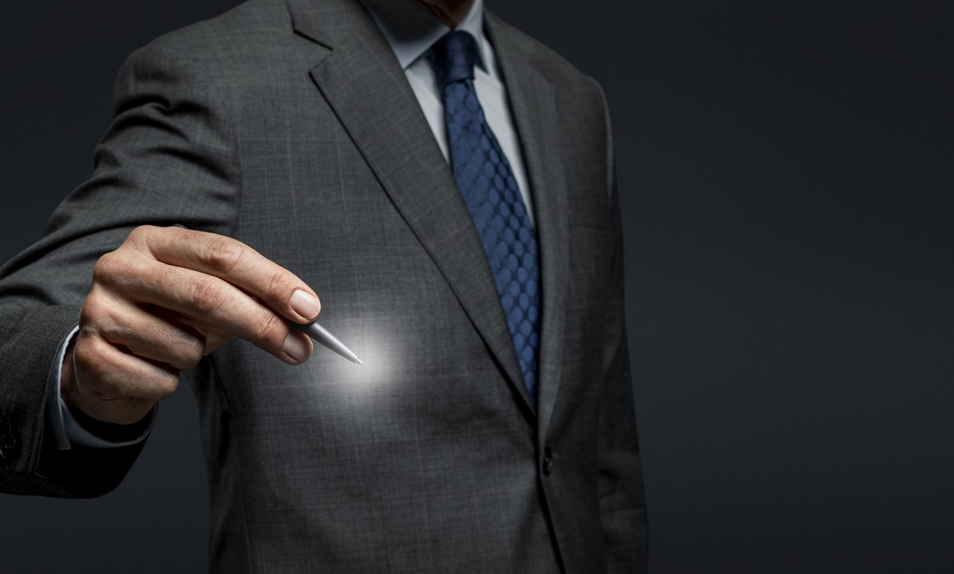 La part d’organisations équipées de parapheurs électroniques est passée de 22 à 33 %. (rawpixel.com/Freepik) comparatif-signatures-electroniques-parapheurs-electroniques