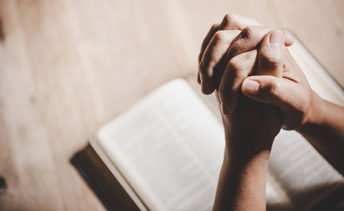 Bernard Huchet : "S'il est illégal de faire dire aux usagers leur appartenance religieuse, nous pouvons quand même nous intéresser à leurs attentes". (DR) religion-bibliotheque