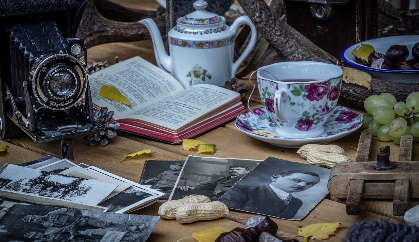 Etape n°6 : Toujours garder en tête la dimension à la fois matérielle et immatérielle d’un patrimoine. La logistique qu’il peut représenter comme sa symbolique. (Pixabay/rottonara) reussir-valorisation-archives