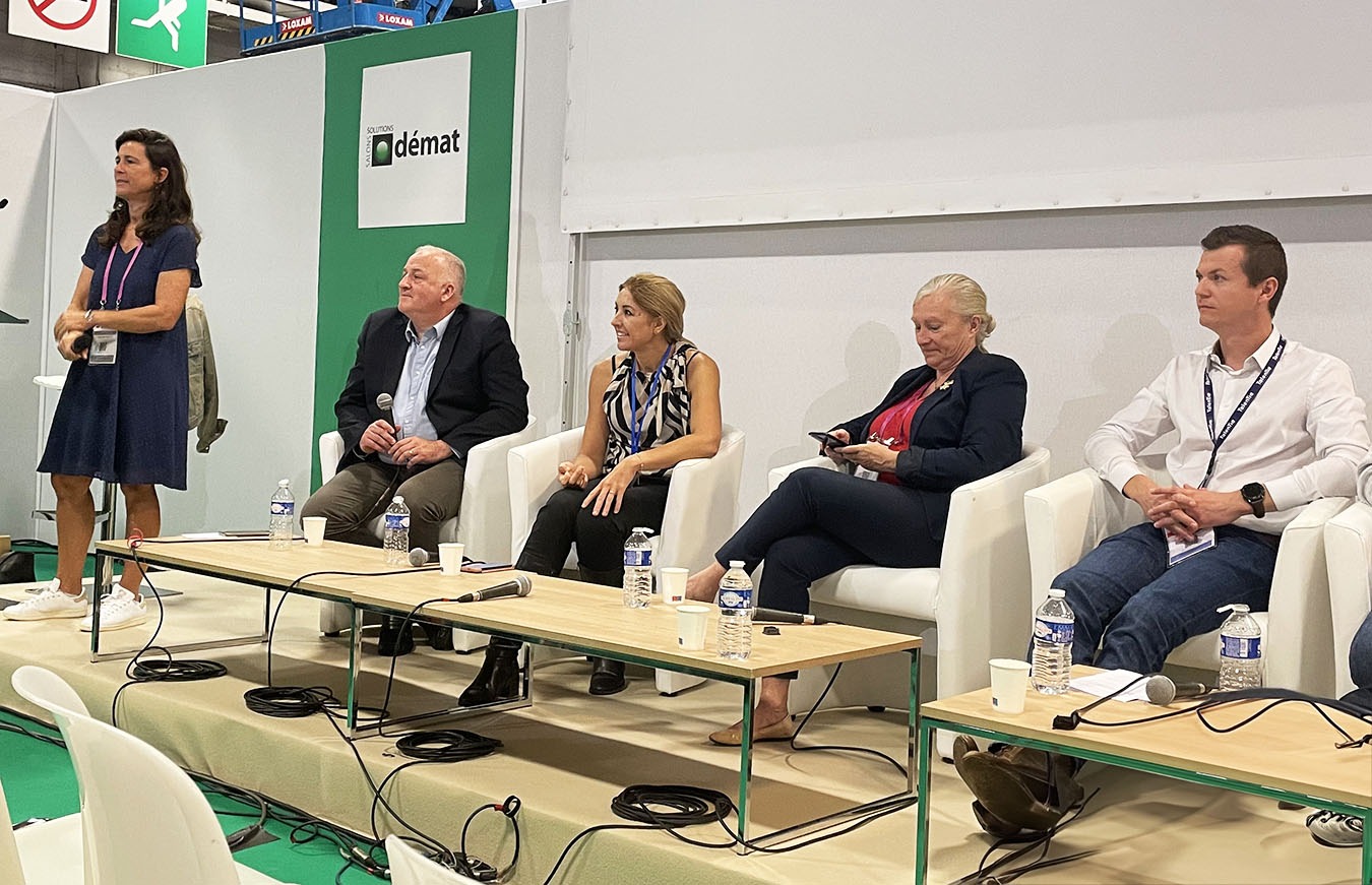 Malgré le report de la reforme, la facturation électronique reste toujours d'actualité, en témoignent les ateliers et conférences organisés sur la thématique à l'occasion des Salons Solutions. (Archimag) facturation-electronique-reforme-editeurs-logiciels-salons-solutions