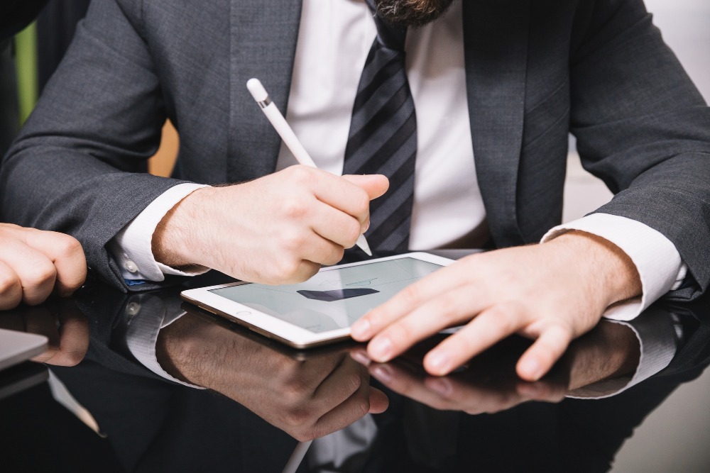 75% des professionnels utilisent couramment la signature électronique(Freepik Premium) Signature-electronique-ou-en-est-on
