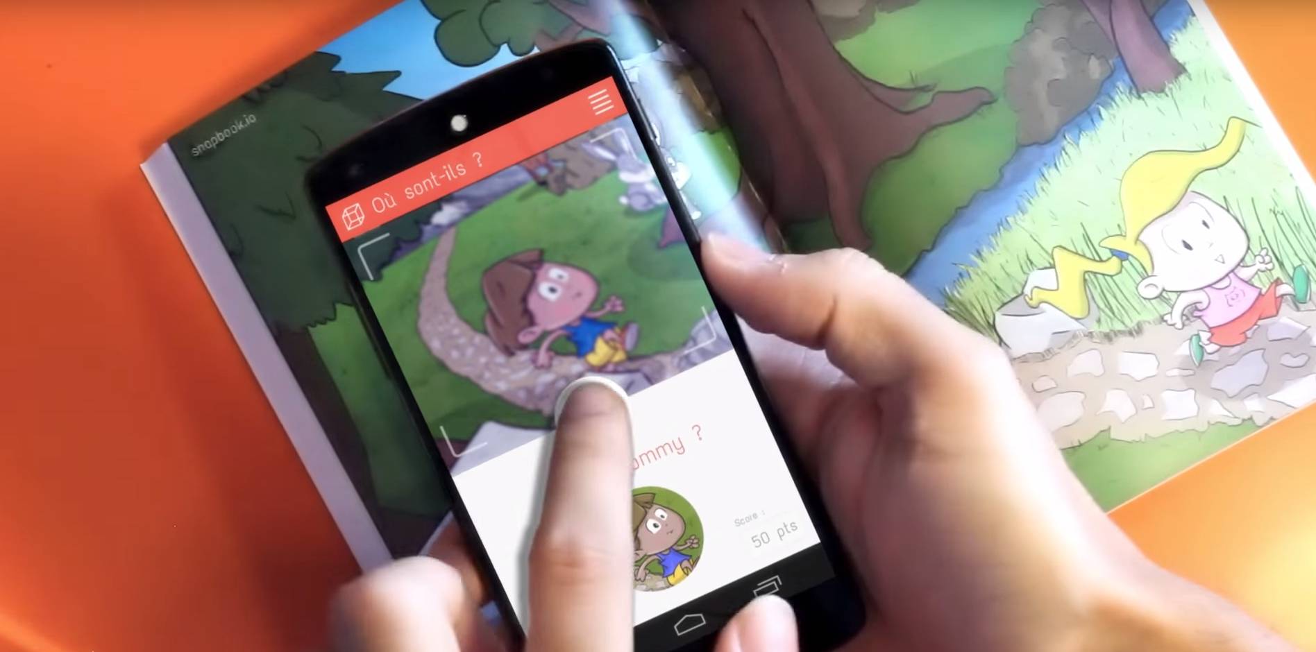 Le contenu numérique peut utiliser l’ensemble des fonctionnalités d’un smartphone (lire du multimédia, exécuter des jeux/exercices, communiquer, partager, acheter, géolocaliser, accéder à internet…) (DR)