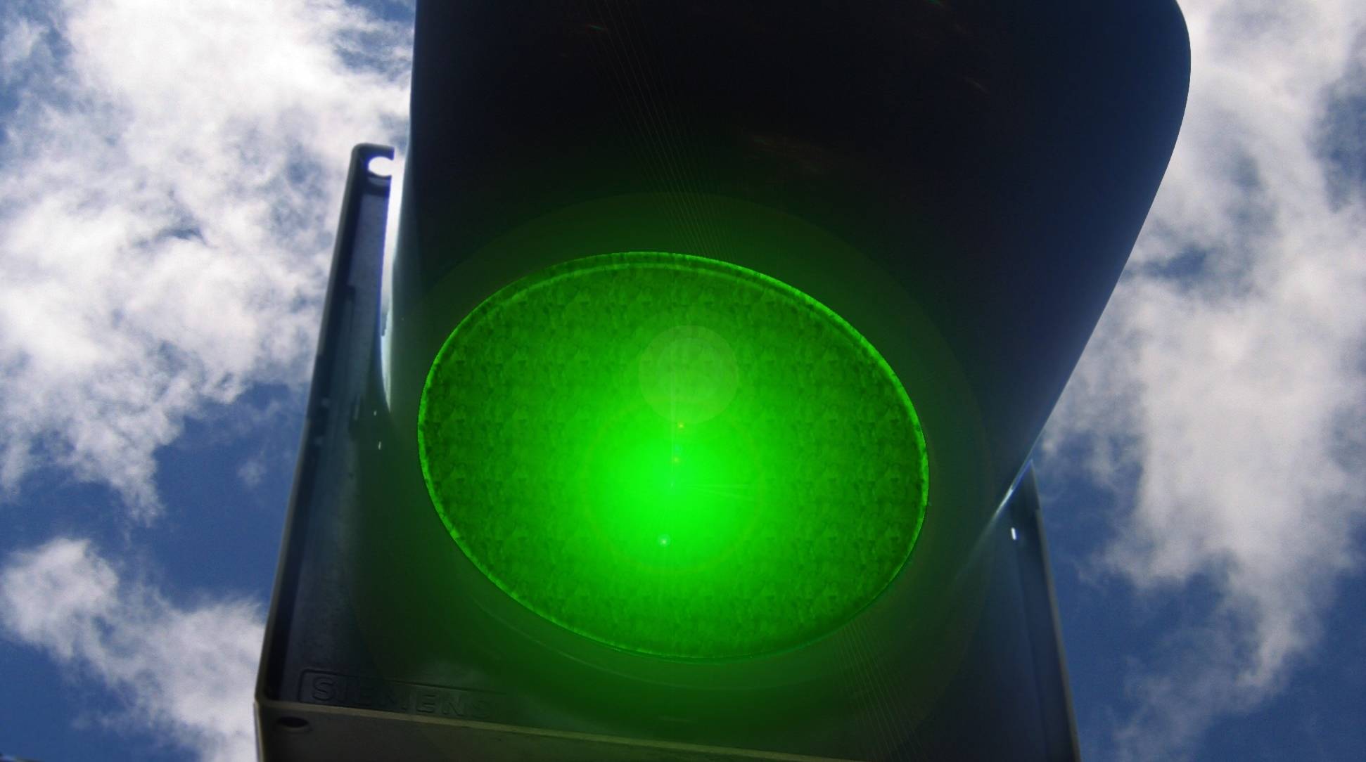 "Il conviendrait de trouver un juste équilibre entre la nécessaire circulation de l’information et la protection de la propriété intellectuelle". (geralt/Pixabay)