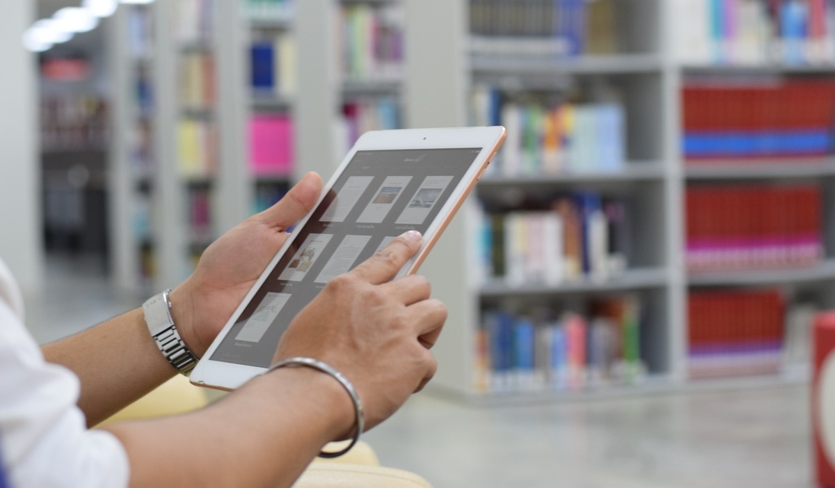 La Transition bibliographique vise à transformer en profondeur les méthodes de catalogage utilisées dans les bibliothèques françaises. (Freepik/EyeEm) transition-bibliographique-catalogage-bibliotheque-evolution