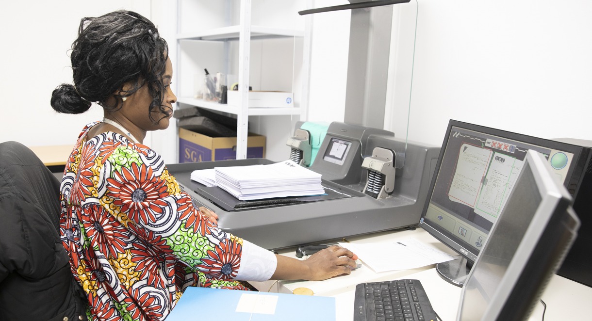 ordinateur-business-travail-numerisation-dematerialisation