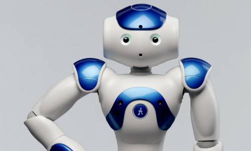 Nao peut distinguer cinq émotions humaines différentes : la joie, la surprise, la tristesse, la colère et l’expression neutre. (SoftBank Robotics) Nao-robot