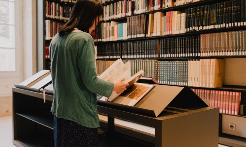 bibliotheque-specialisee-college-france-enjeux-2023